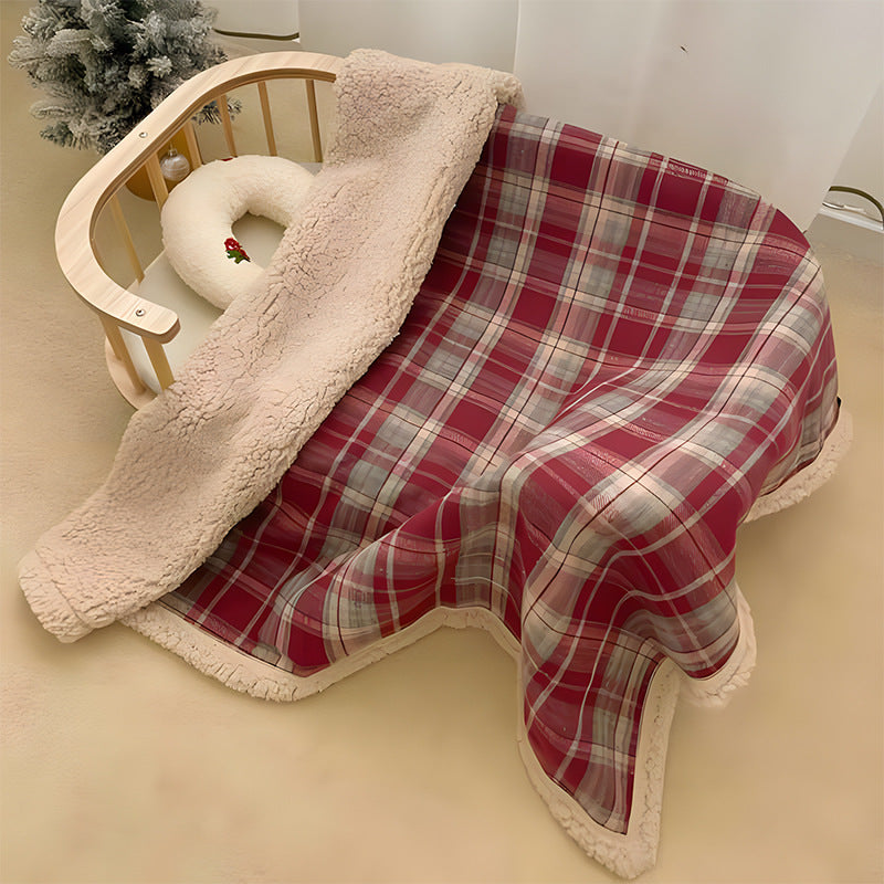Plush winter dog blanket for puppies and small dogs, main product photo