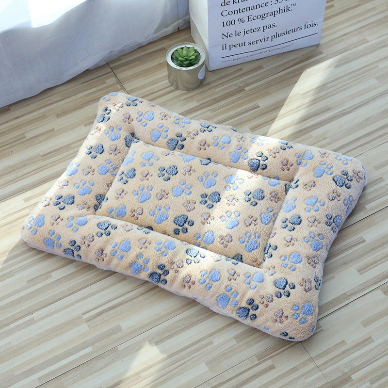 Reversible coral fleece pet mat with grey and white stars