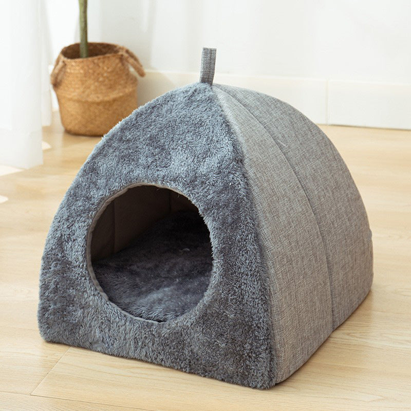 Enclosed triangle cat nest bed with cosy entrance opening