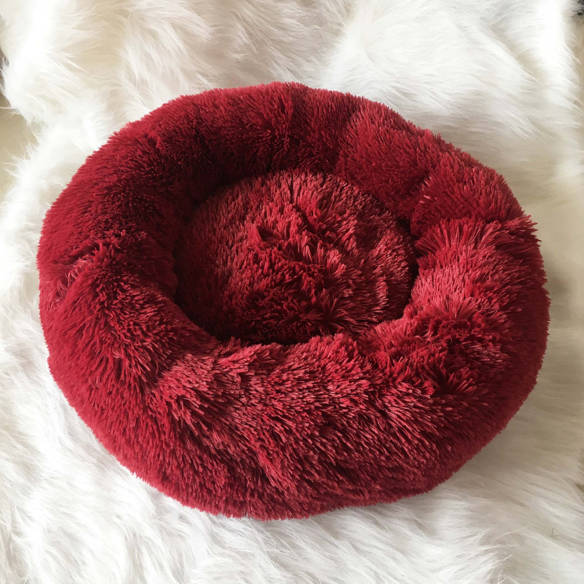Round velvet cat bed mat for winter in Wine Red, size 40cm