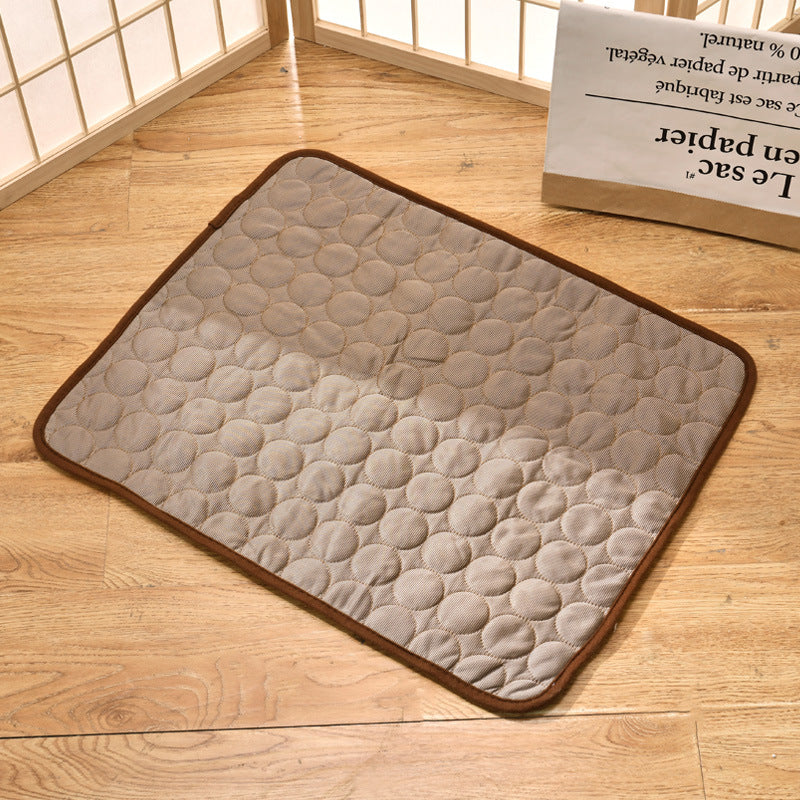 Cooling nylon pet mat for dogs and cats in Light Grey, in a home setting