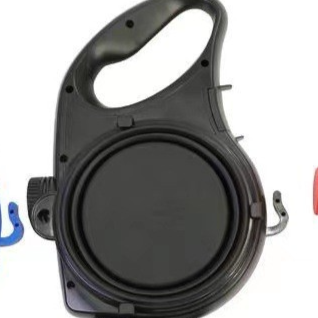 3-in-1 dog lead with water bottle handle, close-up detail view
