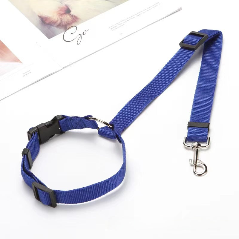 Adjustable headrest car safety lead for dogs in black polyester