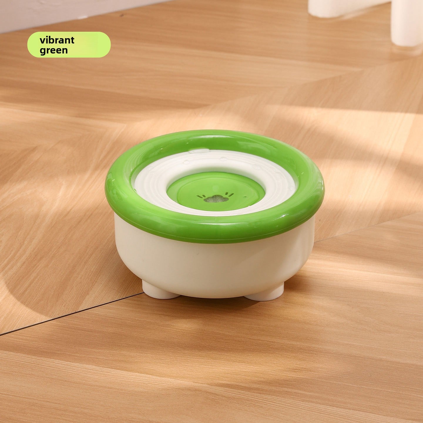 Floating Anti-Wet Mouth Pet Water Bowl with Built-In Filter, Round or Square, 19cm