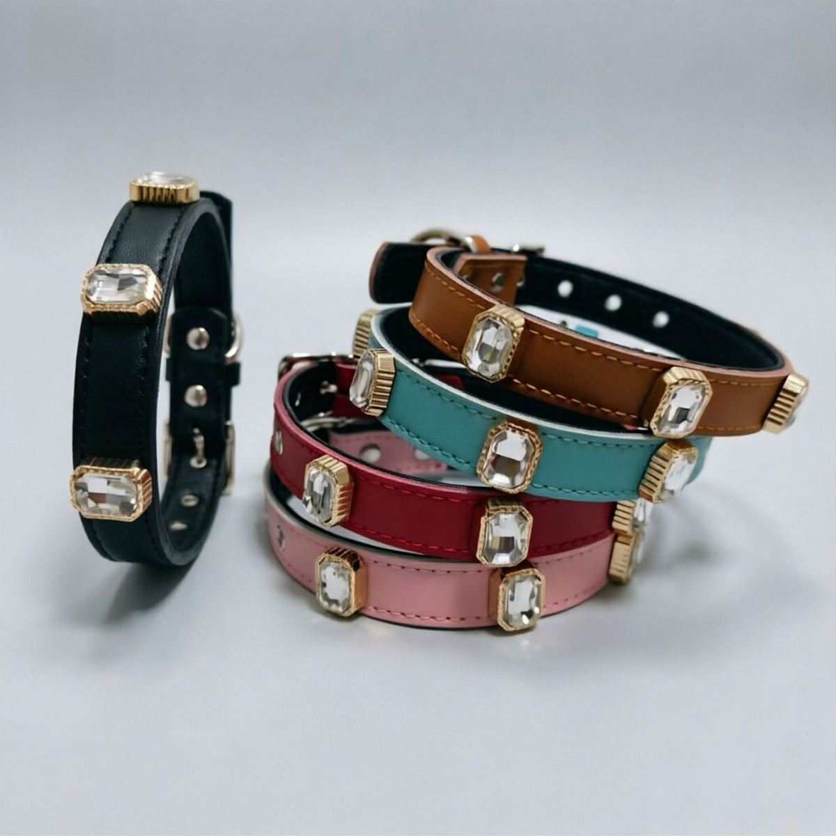 Cowhide leather dog collar with metal buckle, product image 1