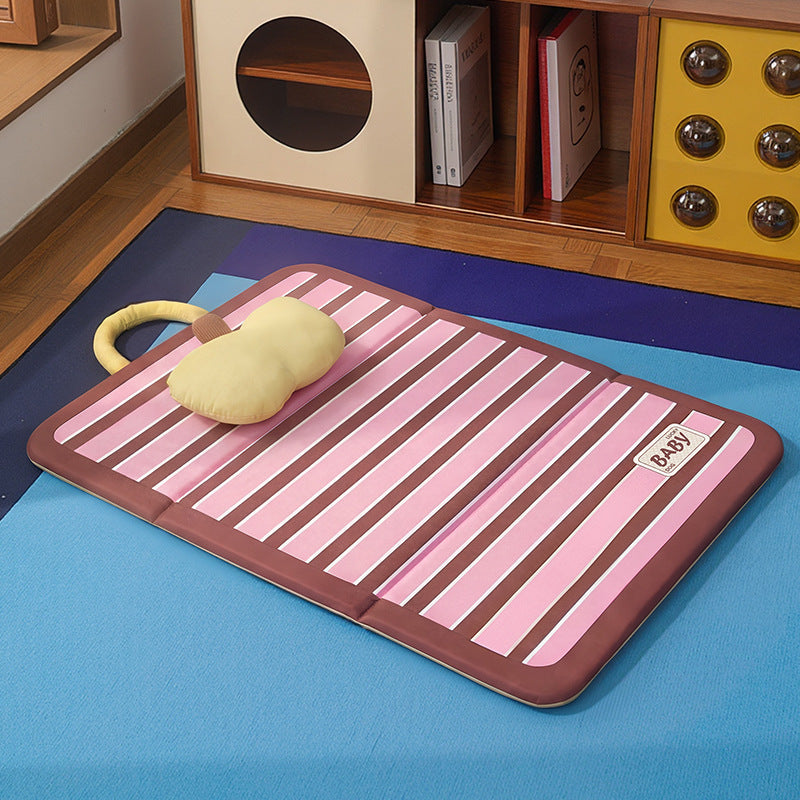 Cooling pet mat for dogs and cats in warm weather, product detail photo