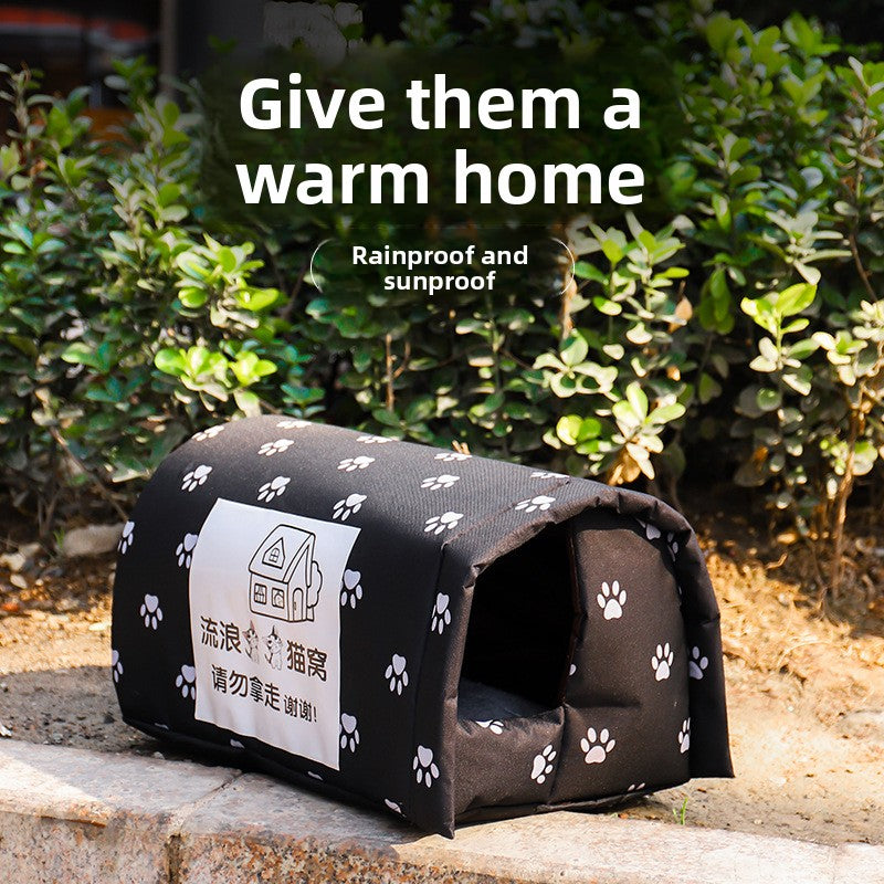 Black insulated Oxford cloth outdoor cat shelter, medium size, view 1