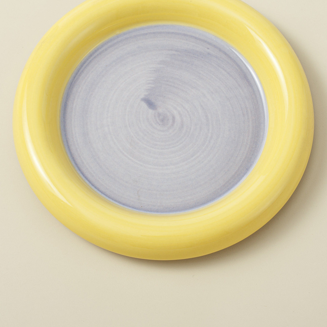 Ceramic Pet Food Bowl with Anti-Spill Design
