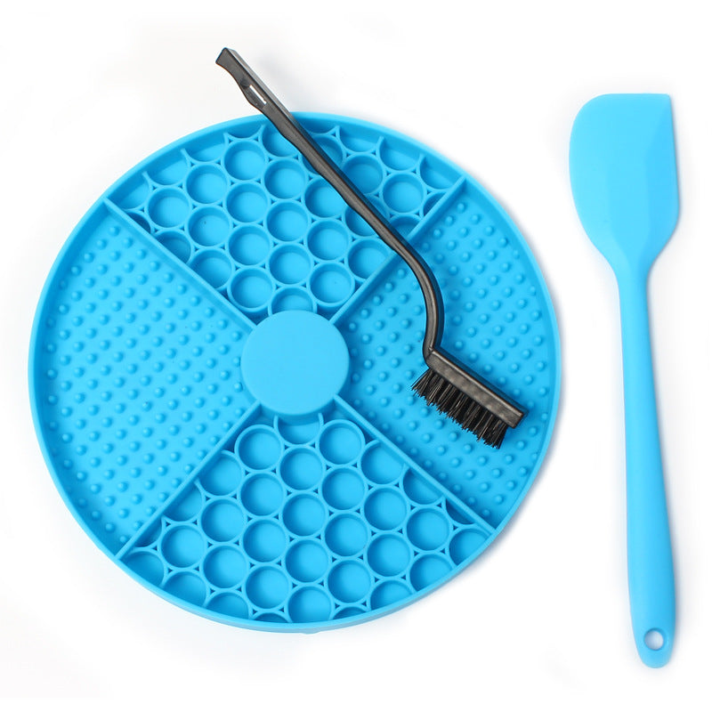 Round Silicone Pet Lick Pad with Suction Cup Base and Optional Scraper for Slow Feeding