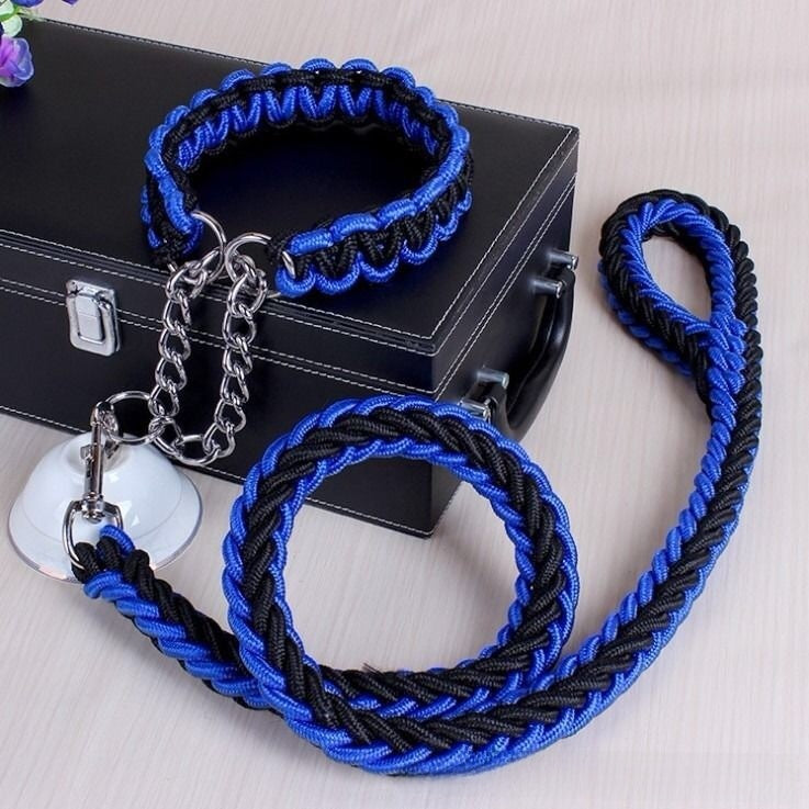 Nylon dog lead with ergonomic grip, 4 sizes available