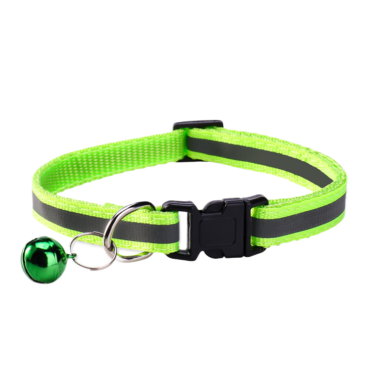 Reflective cat collar in red with adjustable buckle