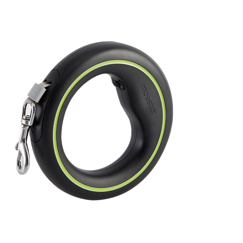 Round retractable dog lead in black and orange