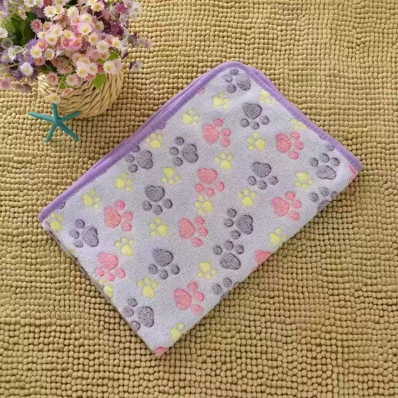 Soft warm fleece blanket for small pets, detail and texture view