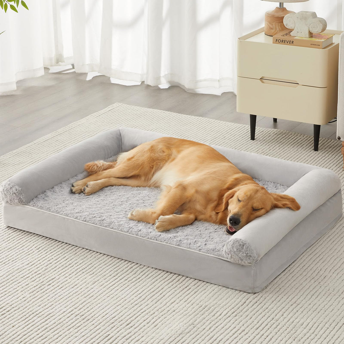 Orthopaedic dog bed with bolsters