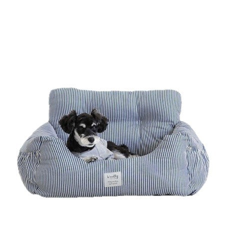 Foldable dog car kennel for back seat, close-up detail view