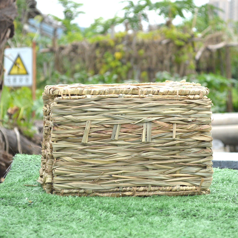 Foldable woven grass hideout house for hamsters and rabbits, view 3