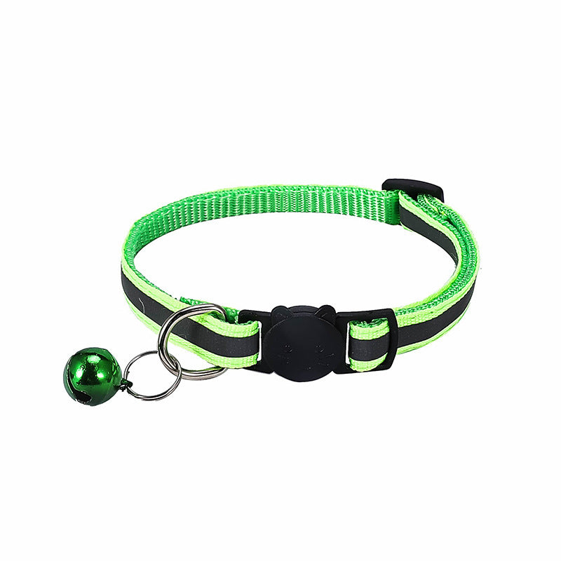 Reflective cat collar with cat-head buckle, ideal for everyday use