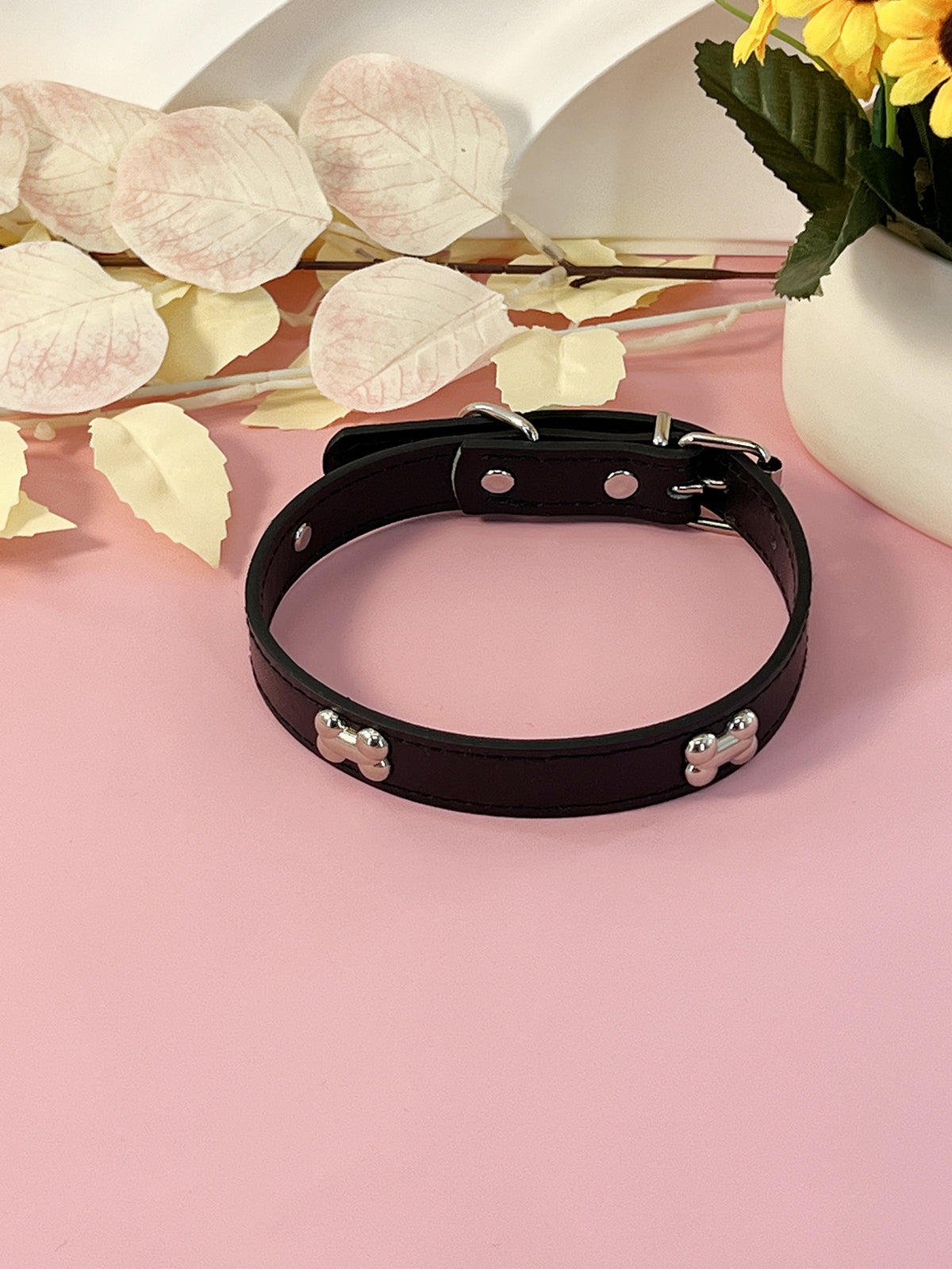 Adjustable PU leather dog collar in Coffee, front view
