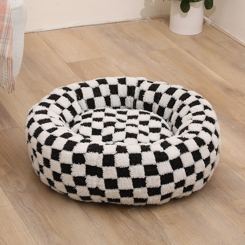 Plush round pet bed in check and floral prints, additional product photo