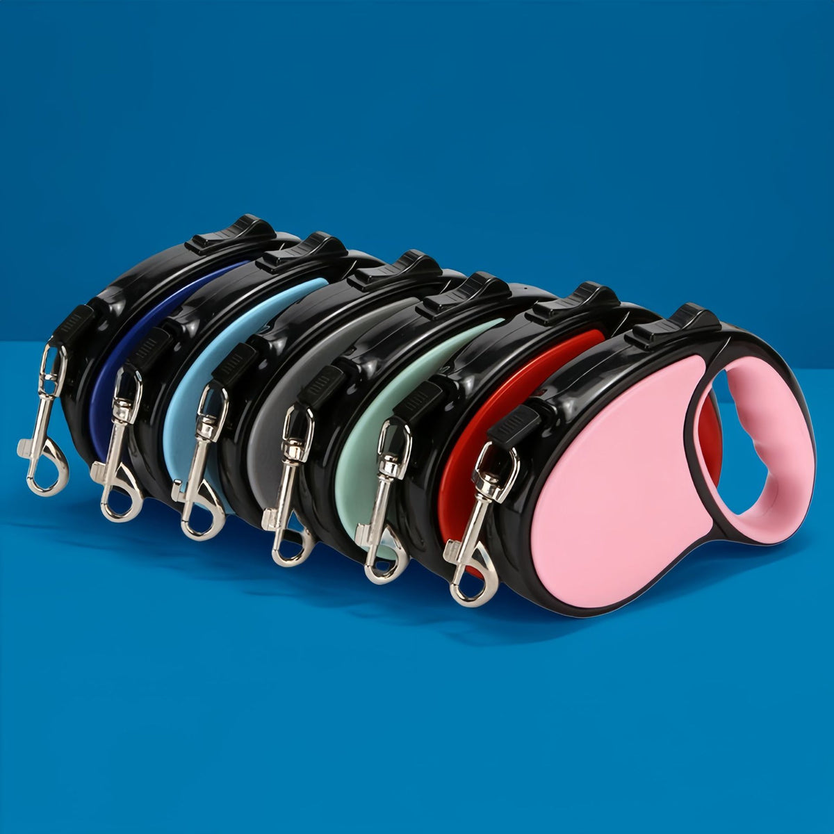 Lightweight automatic retractable dog lead with ergonomic grip, product image 4