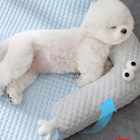 Big eye monster dog bed with washable cover, main product photo