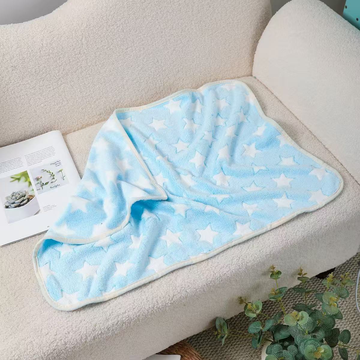 Soft warm fleece blanket for small pets, additional product photo