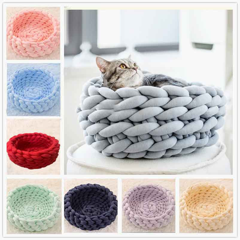 Soft velvet hand-woven round knot pet bed, main product photo