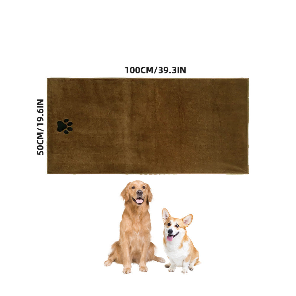 Quick-drying microfibre dog towel for bath time, photo from another angle