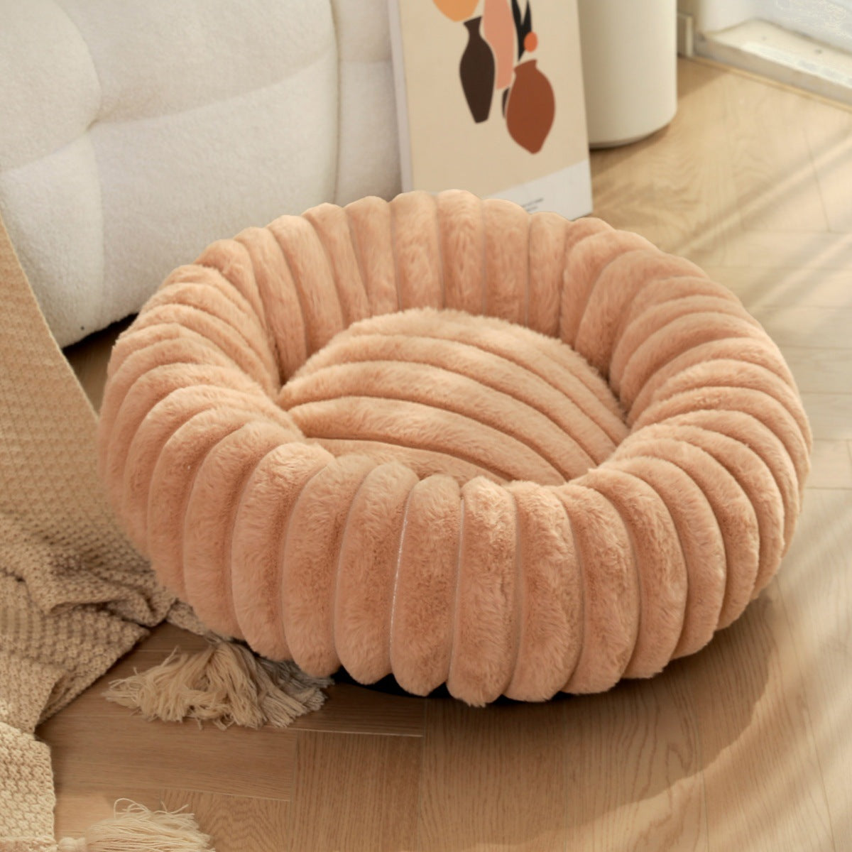 Plush round faux fur pet nest for cats, photo 8 of 80