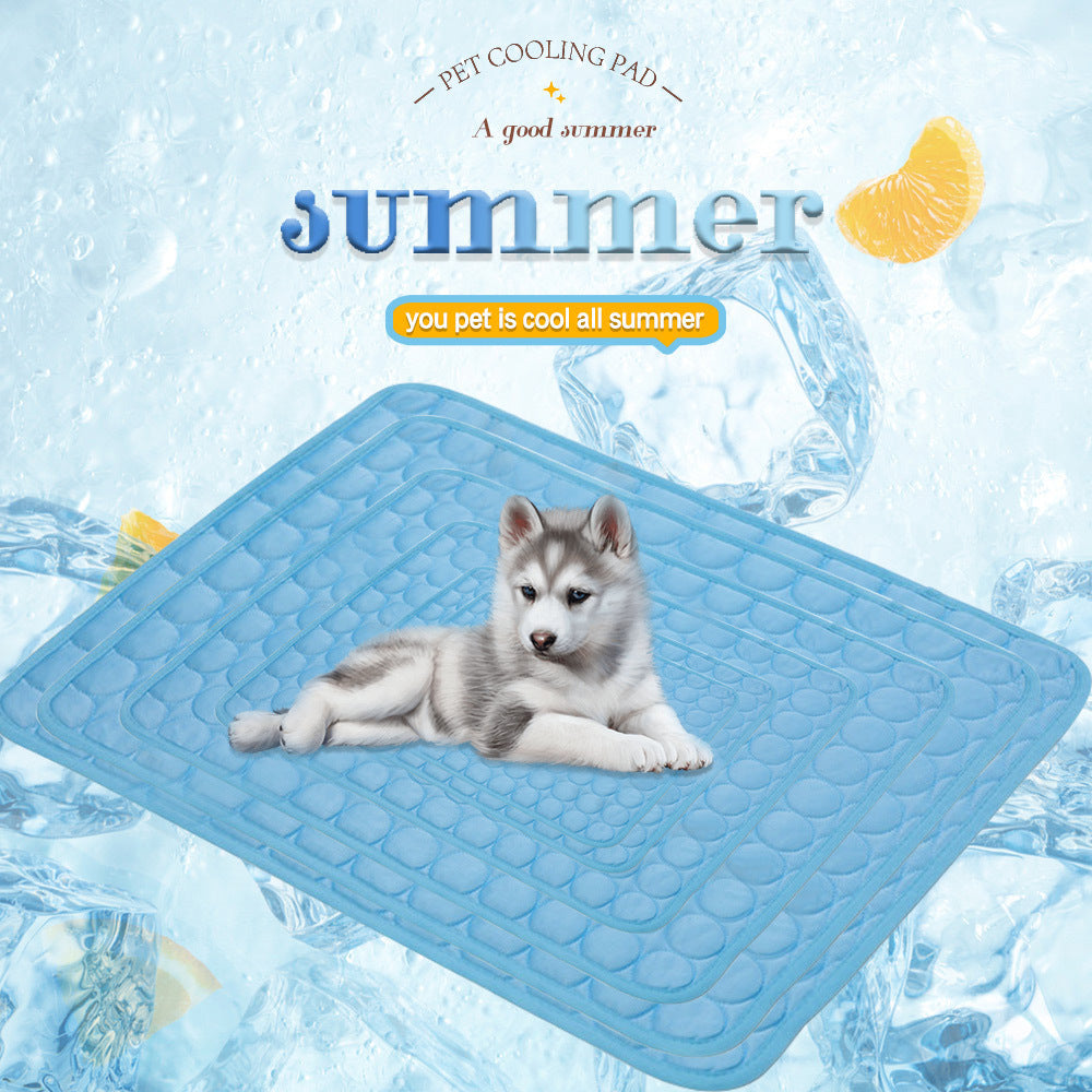 Bite-resistant pet cooling mat in light blue for dogs