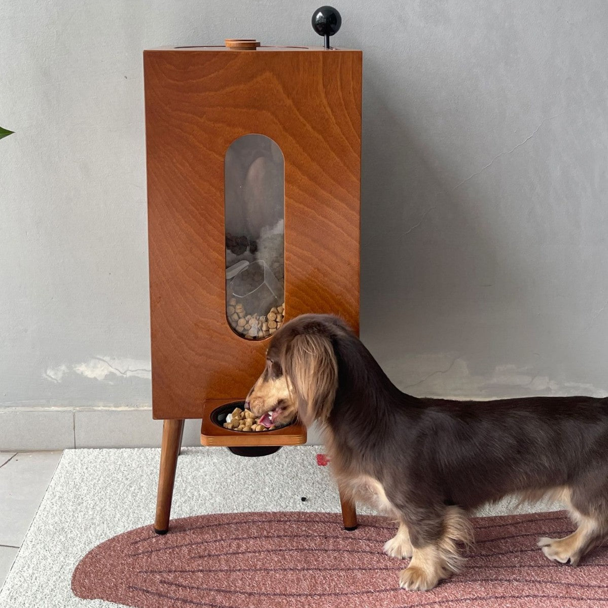 Retro Wooden-Style Semi-Automatic Pet Feeder with 10kg Food Hopper and Two Bowls