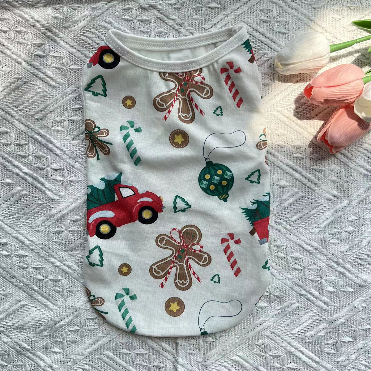 Lightweight Christmas dog vest in breathable polyester in White Christmas Car, front view
