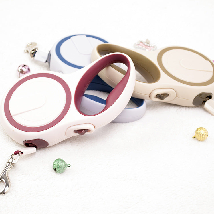 Lightweight retractable dog lead with metal lock, product image 2