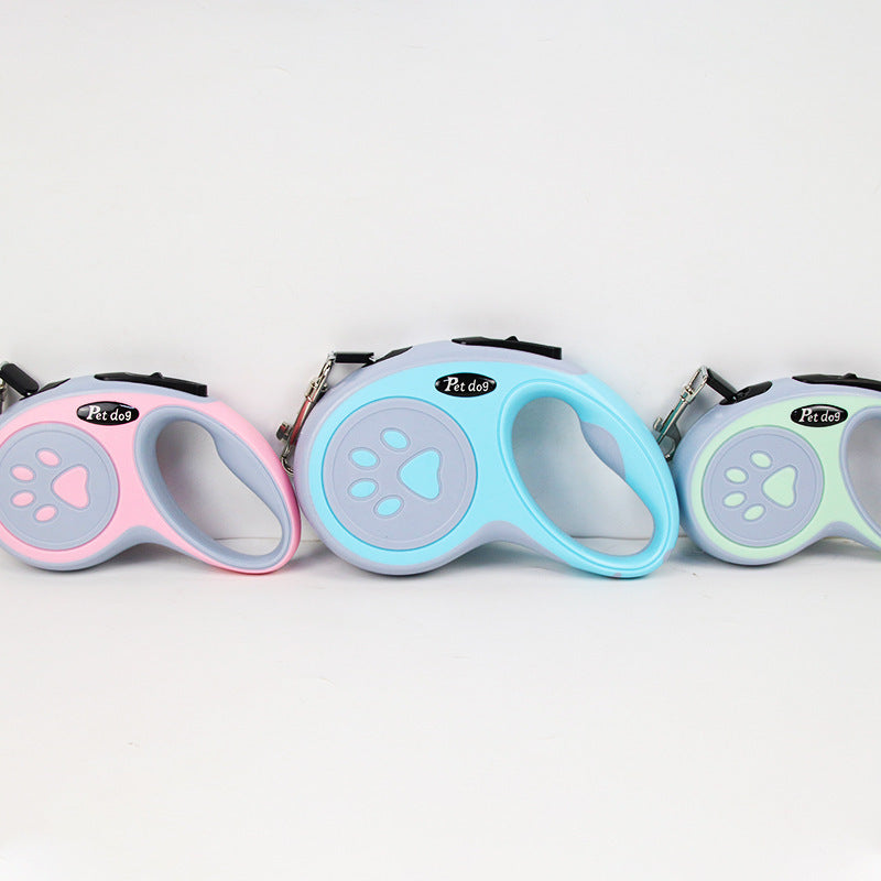 One-button retractable dog lead, ideal for everyday use