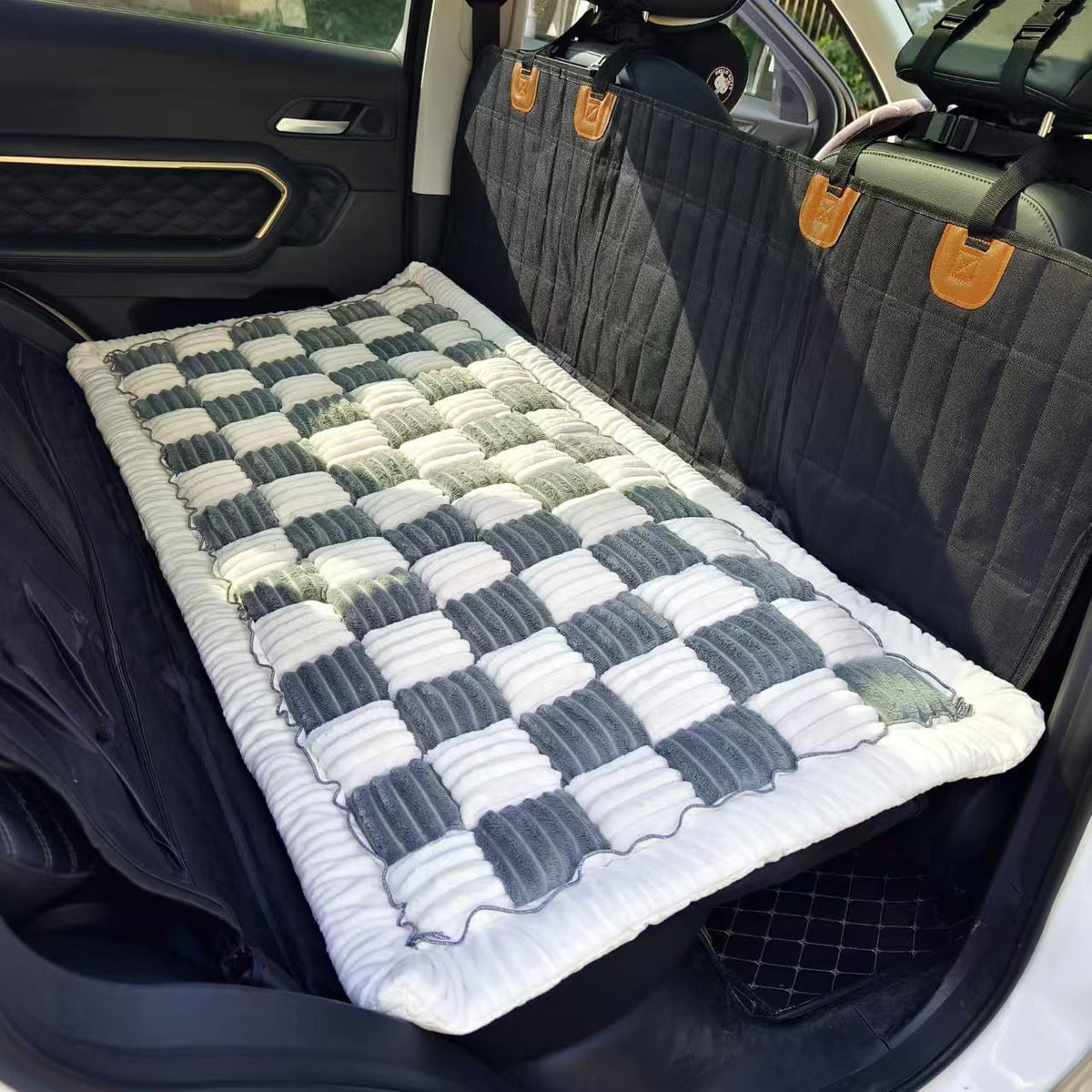 Thick plush dog car seat cushion, photo 2 of 10
