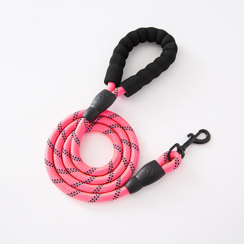 Nylon dog leads in eight colours and four lengths
