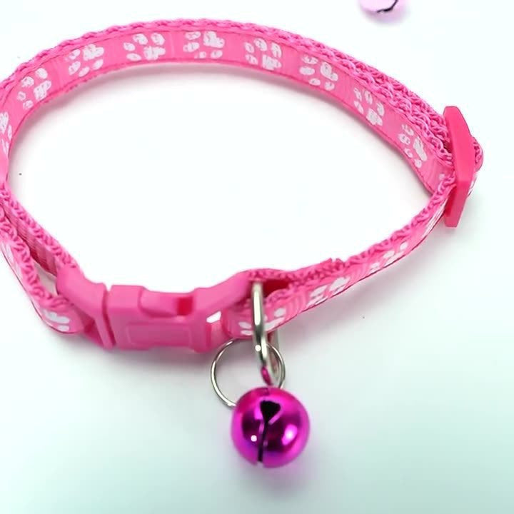 Elastic nylon cat collar with bell and paw print patch, product image 2
