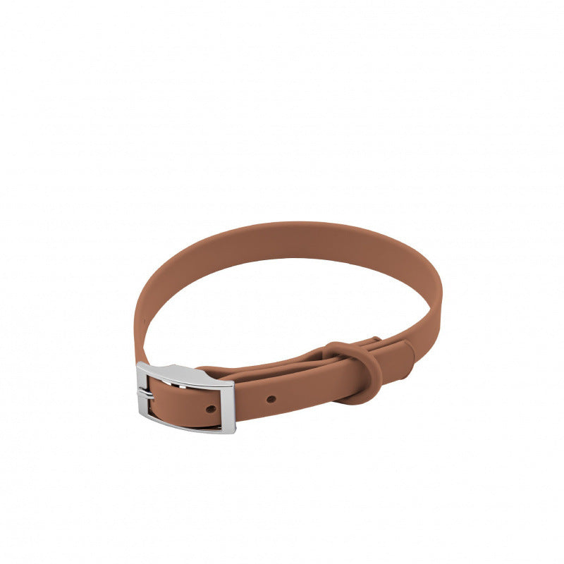Silicone pet collar with alphabet letters in Red Collar, material detail