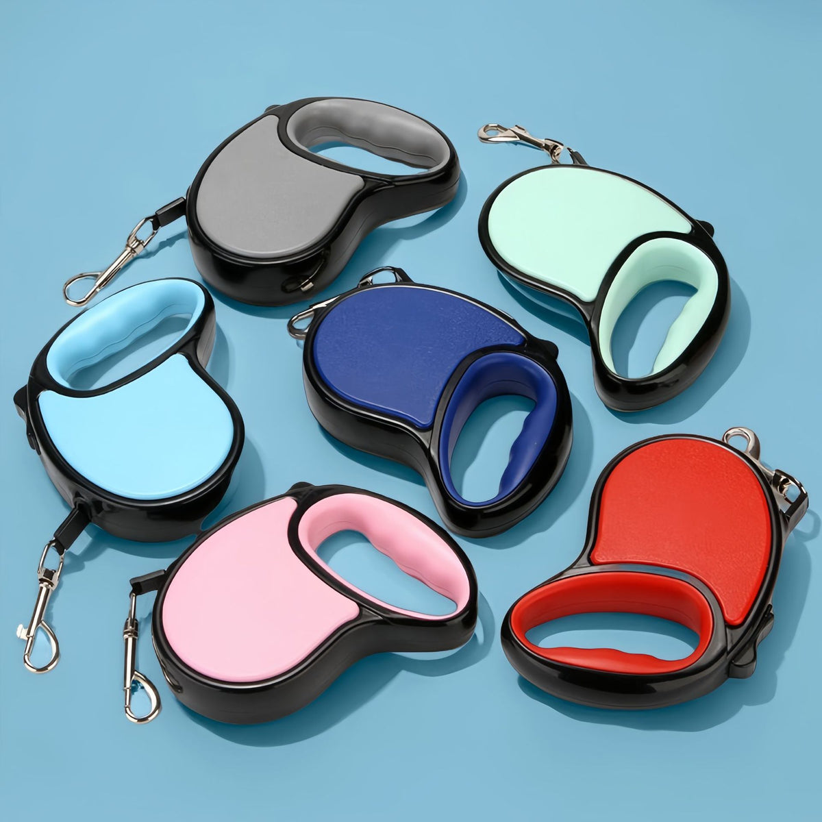 Lightweight automatic retractable dog lead with ergonomic grip, product image 2