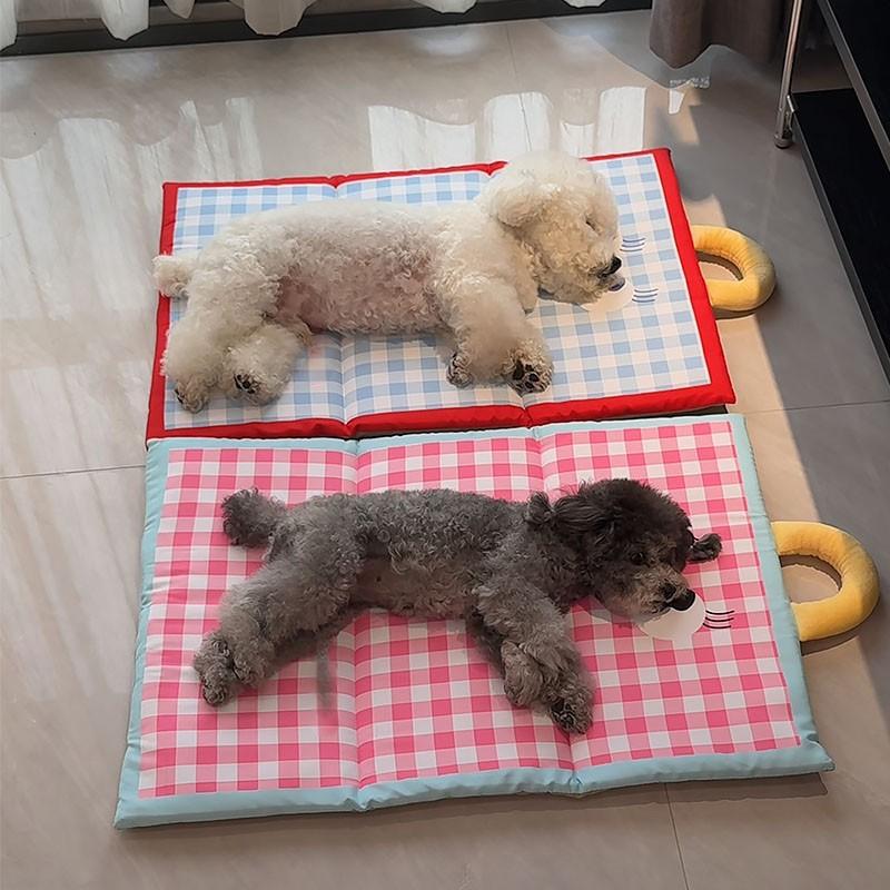 Double-sided washable pet cooling mat with patterns, photo 2 of 8