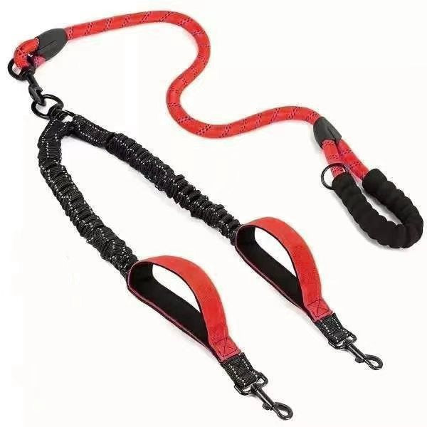 Double dog lead coupler for walking two dogs in black