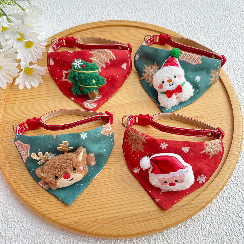 Christmas collar with triangle scarf for cats in Santa, front view
