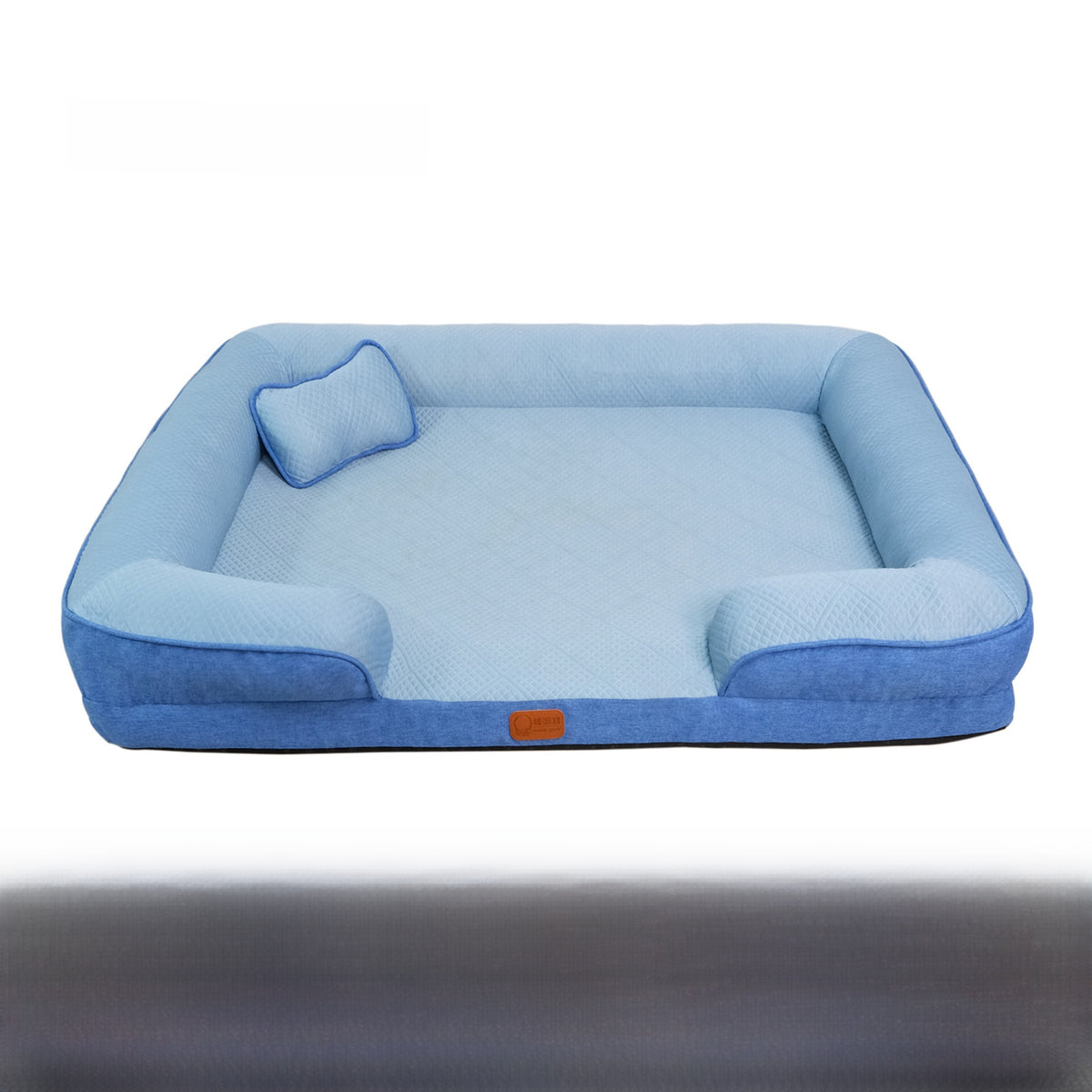 Plaid pet bed mat with pillow, detail photo 16