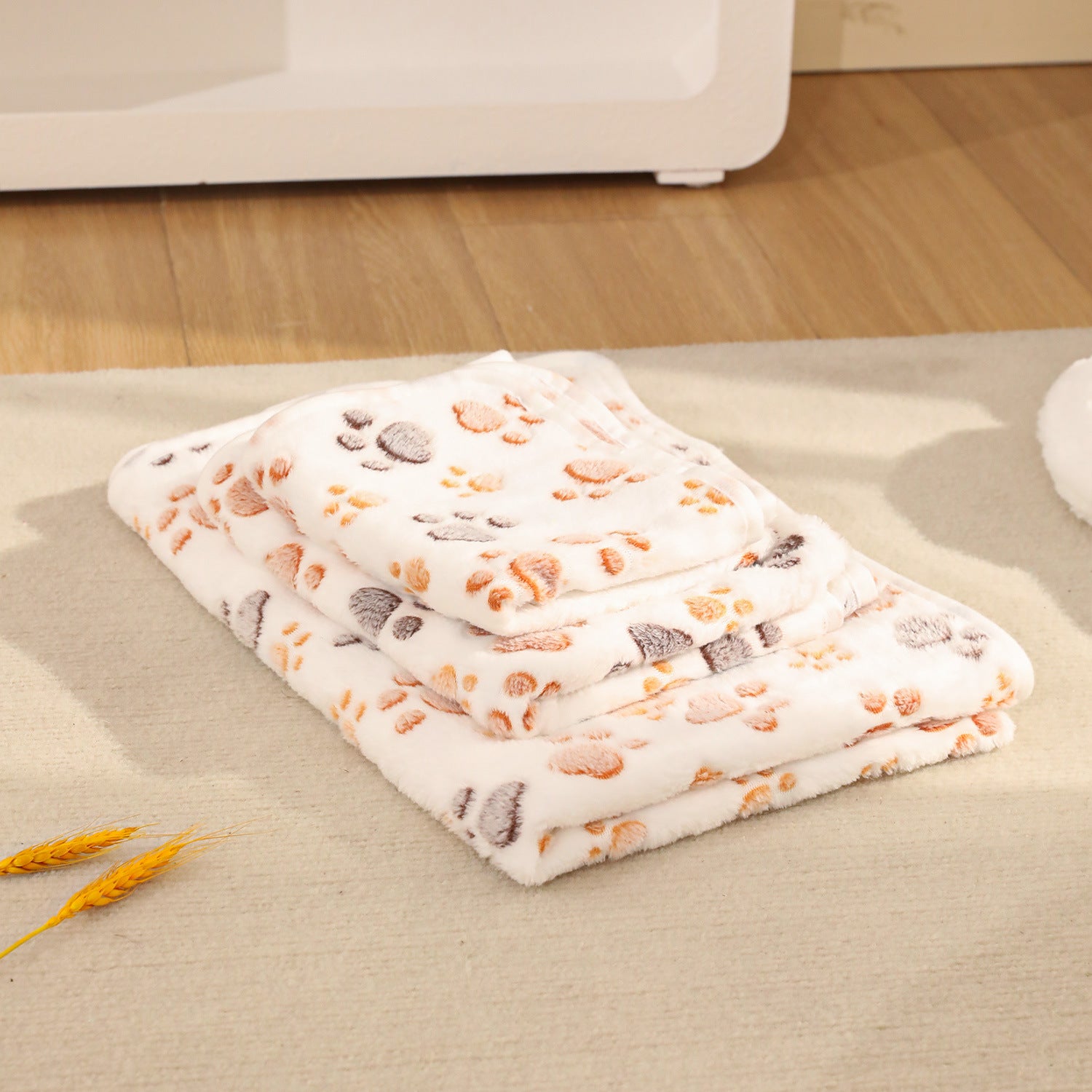 Soft coral fleece dog blanket mat with heart pattern on the floor, photo 11