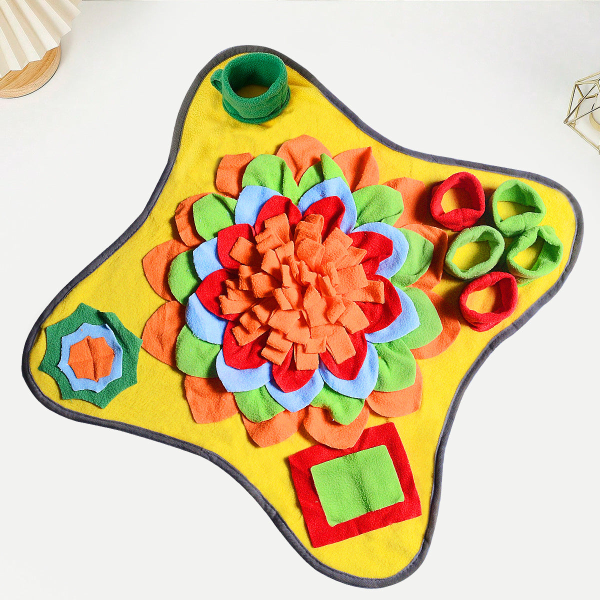 Polyester Dog Sniffing Mat for Stress Relief and Slow Feeding