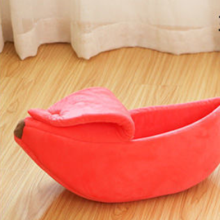 Banana boat shaped dog bed for cats and small dogs, full product photo