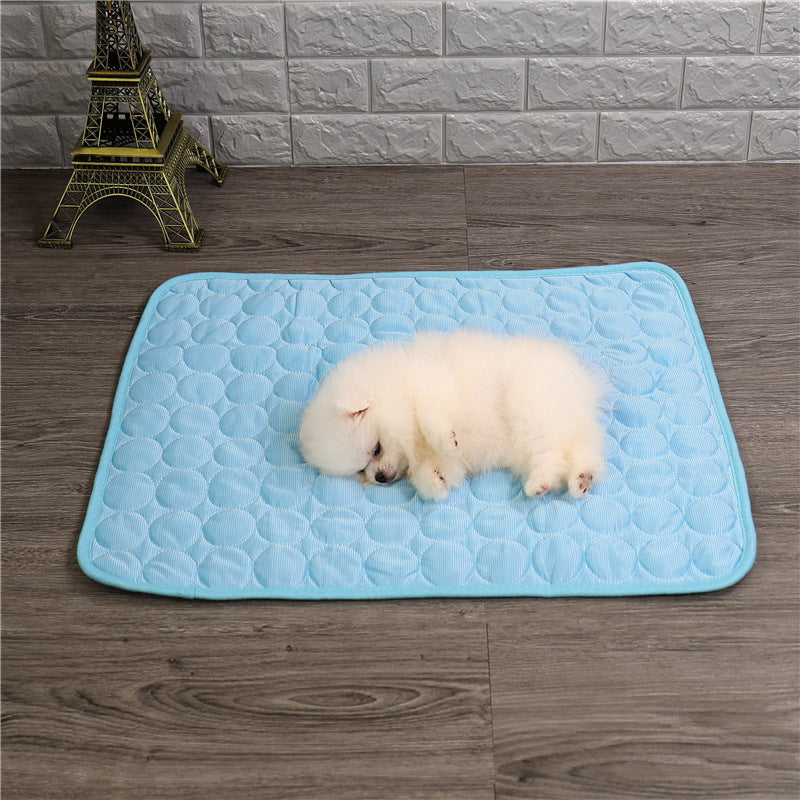 Cooling nylon pet mat for dogs and cats in Dark Blue, front view