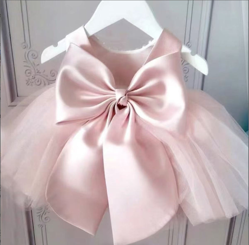 Soft pink princess dress for cats and small dogs, showing size and shape