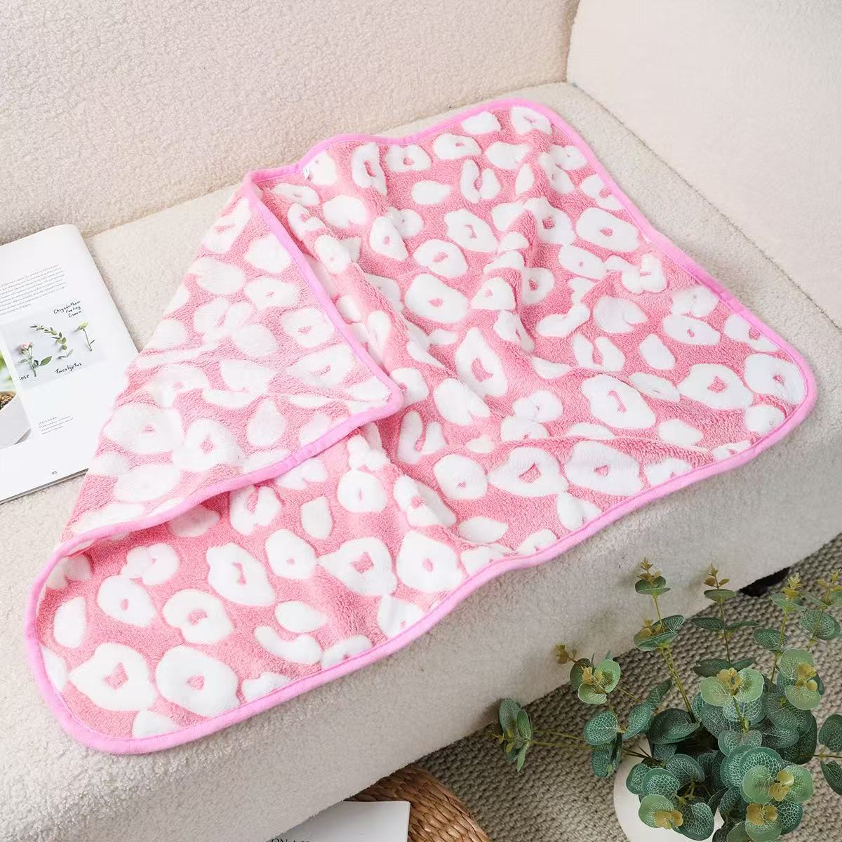 Small coral fleece pet mat, detail and texture view