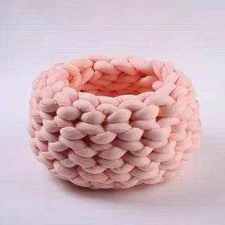 Soft velvet hand-woven round knot pet bed, detail photo 29